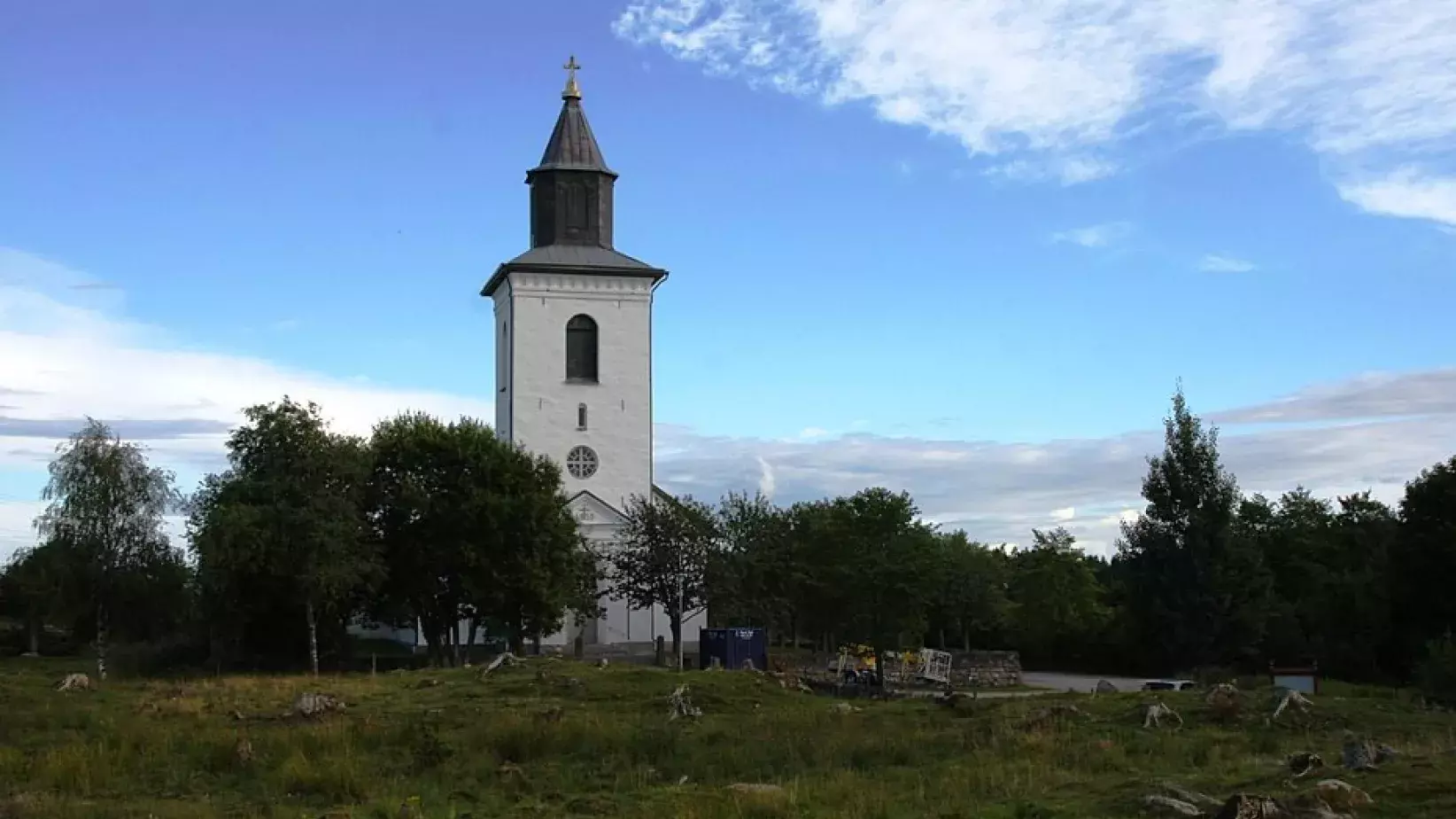 Tossene kyrka